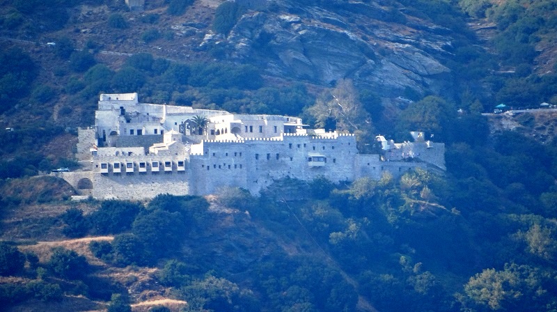 Ανήμερα του Αγίου Παντελεήμονα στην Άνδρο...