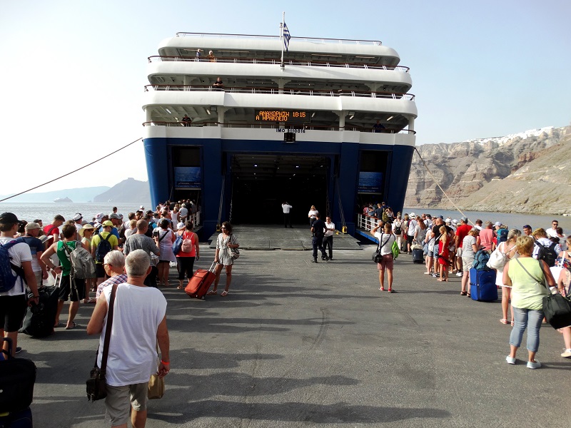 ΚΥΚΛΑΔΕΣ: τουριστικά δίκτυα, εκεί που πέτυχαν οι νότιοι κι απέτυχαν οι βόρειοι...