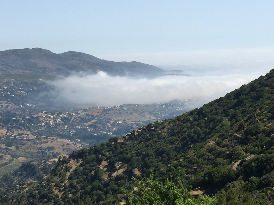 Ένα μοναδικό φυσικό φαινόμενο στην Άνδρο ή ένα νησί χαμένο στην ομίχλη