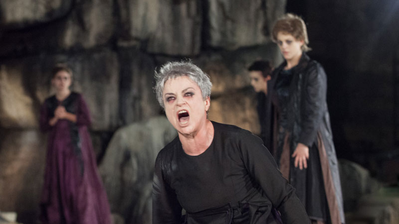 «Τρωάδες» με το Εθνικό στο ανοιχτό θέατρο Άνδρου (Τετάρτη 12/8)