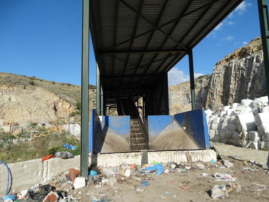 Ξύπνησε και ο δήμαρχος: 