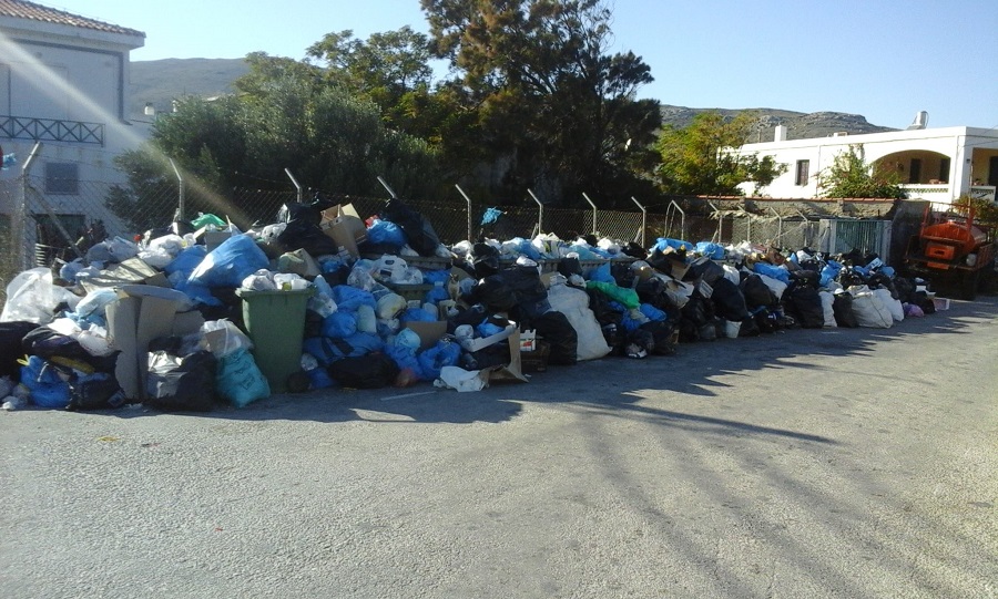 Κάτι να γίνει επειγόντως με τα σκουπίδια 