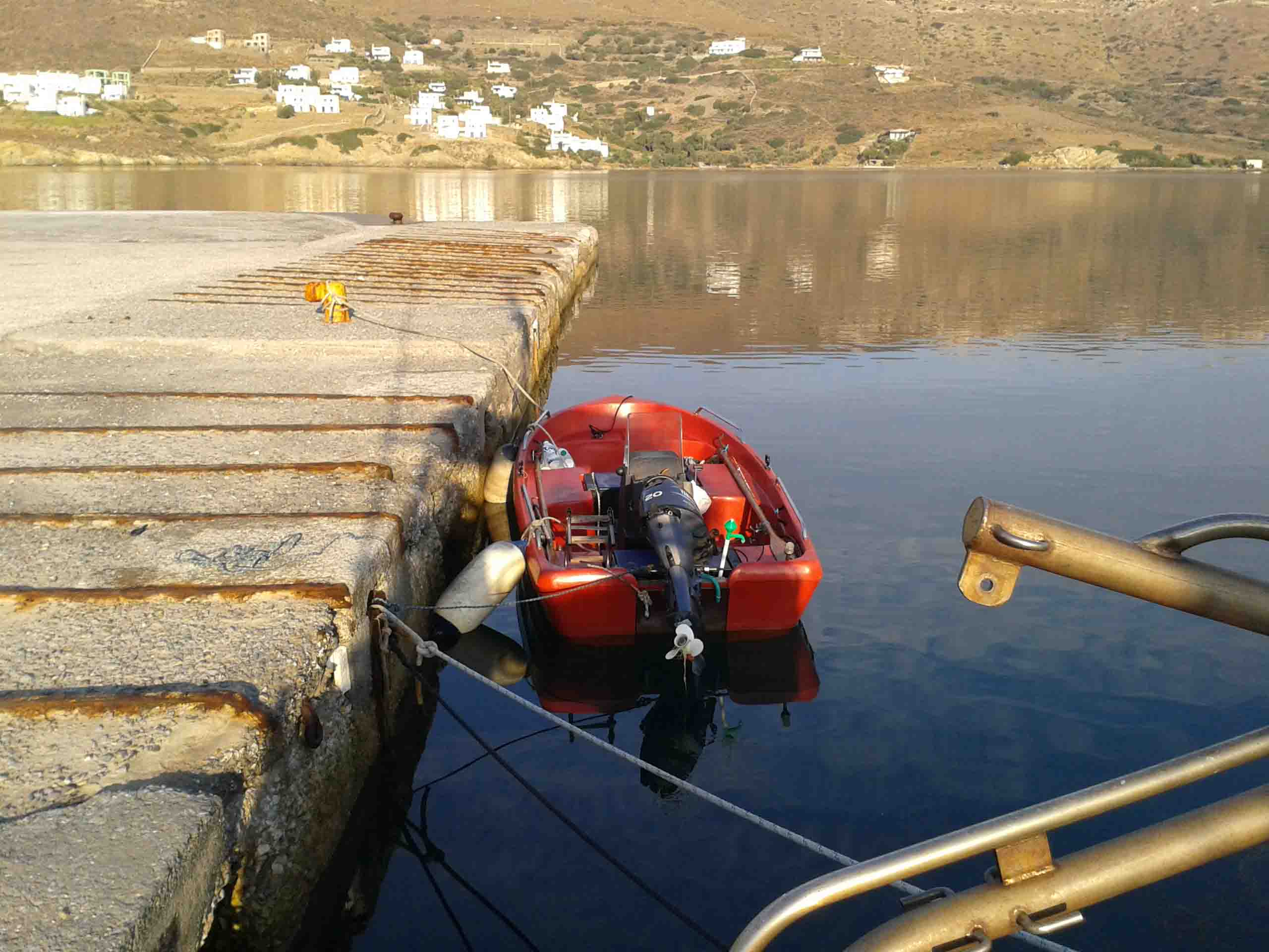 Ακόμα δουλεύει αυτό το κράτος…