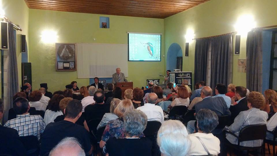 Καιρός να ακούσει κάποιος