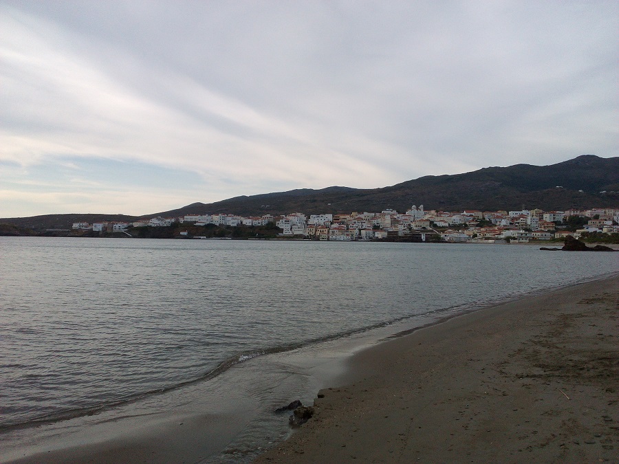 Έγινε προσφυγή για τα τέλη παραλιών λόγω πρόχειρων χειρισμών του Δήμου Άνδρου