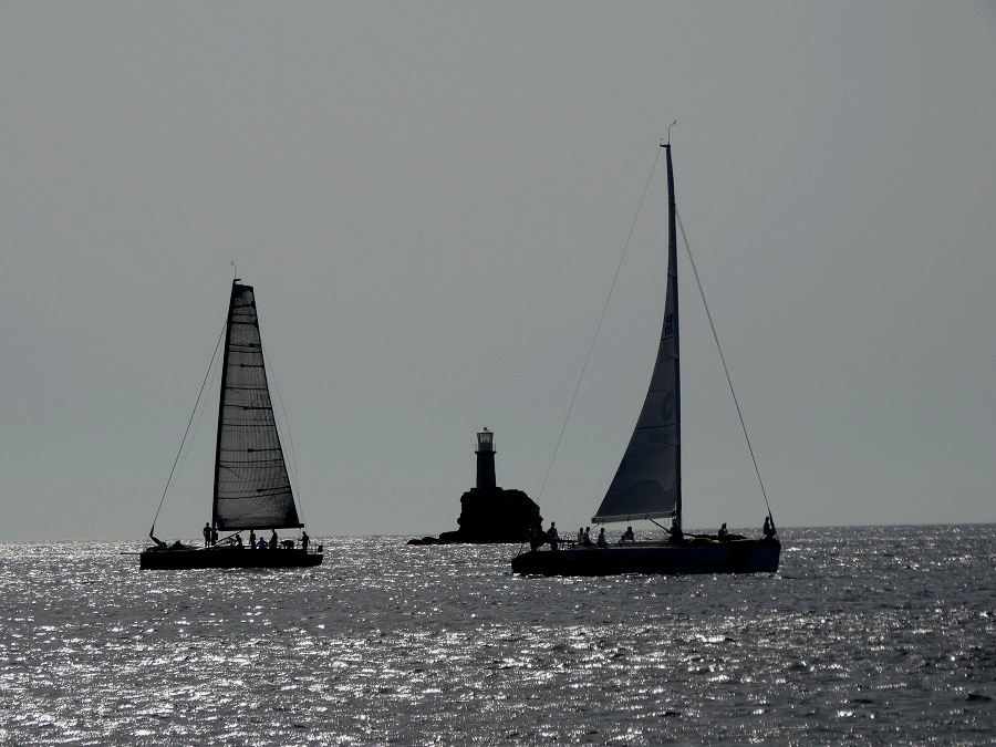 Θαλασσογραφία: φύσα θάλασσα πλατιά, φυσα αγέρι, φύσα αγέρι...