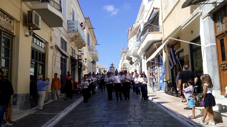 Δεκαπενταύγουστος στην Χώρα με λαμπρότητα και... εκπλήξεις!!!