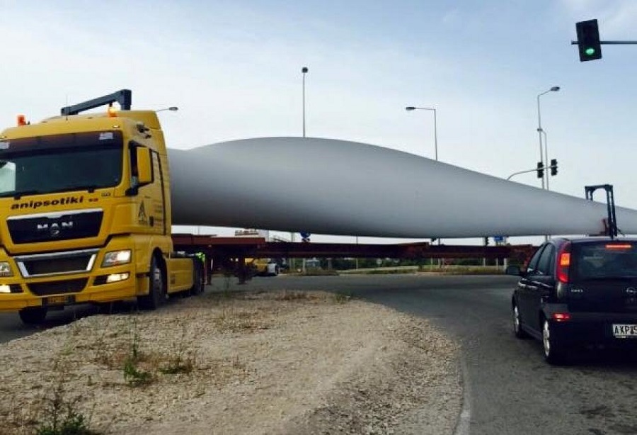 Διάλογος: Οι Θοδωρής Μανούσος, Μπάμπης Ανύσης και Kate Chalari γράφουν για τις ανεμογεννήτριες